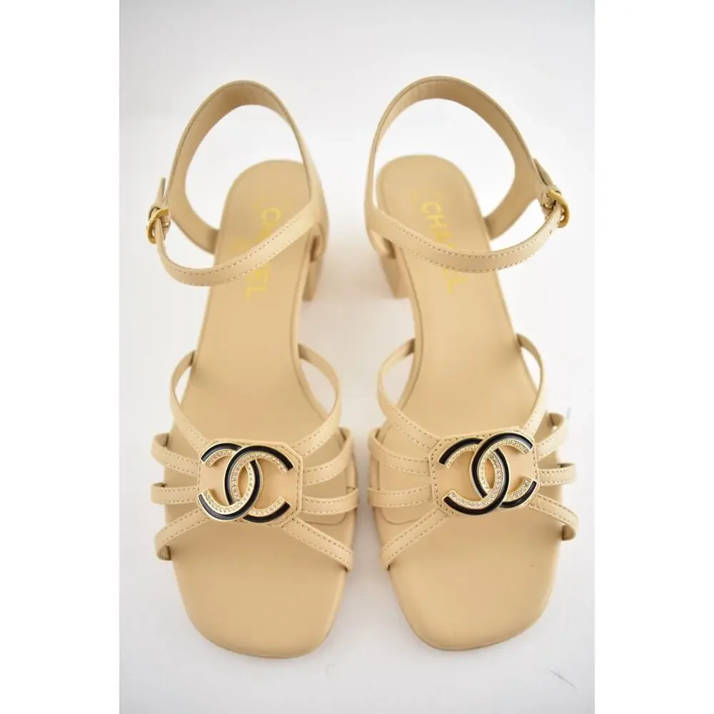 CHANEL 25p beige
